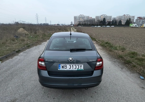 Skoda RAPID cena 40000 przebieg: 208179, rok produkcji 2019 z Warszawa małe 562